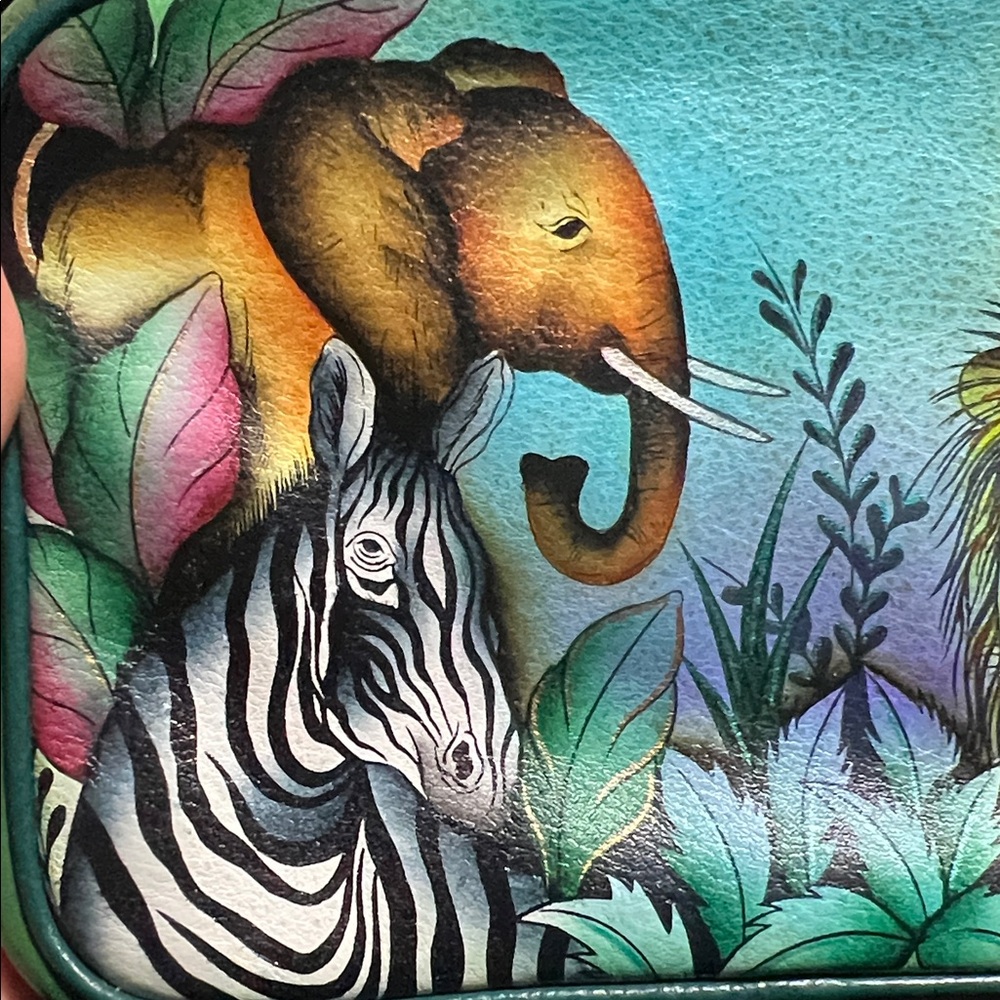 Anuschka jungle Safari cosmetic pouch with dust bag. New, mint condition - Picture 5 of 7